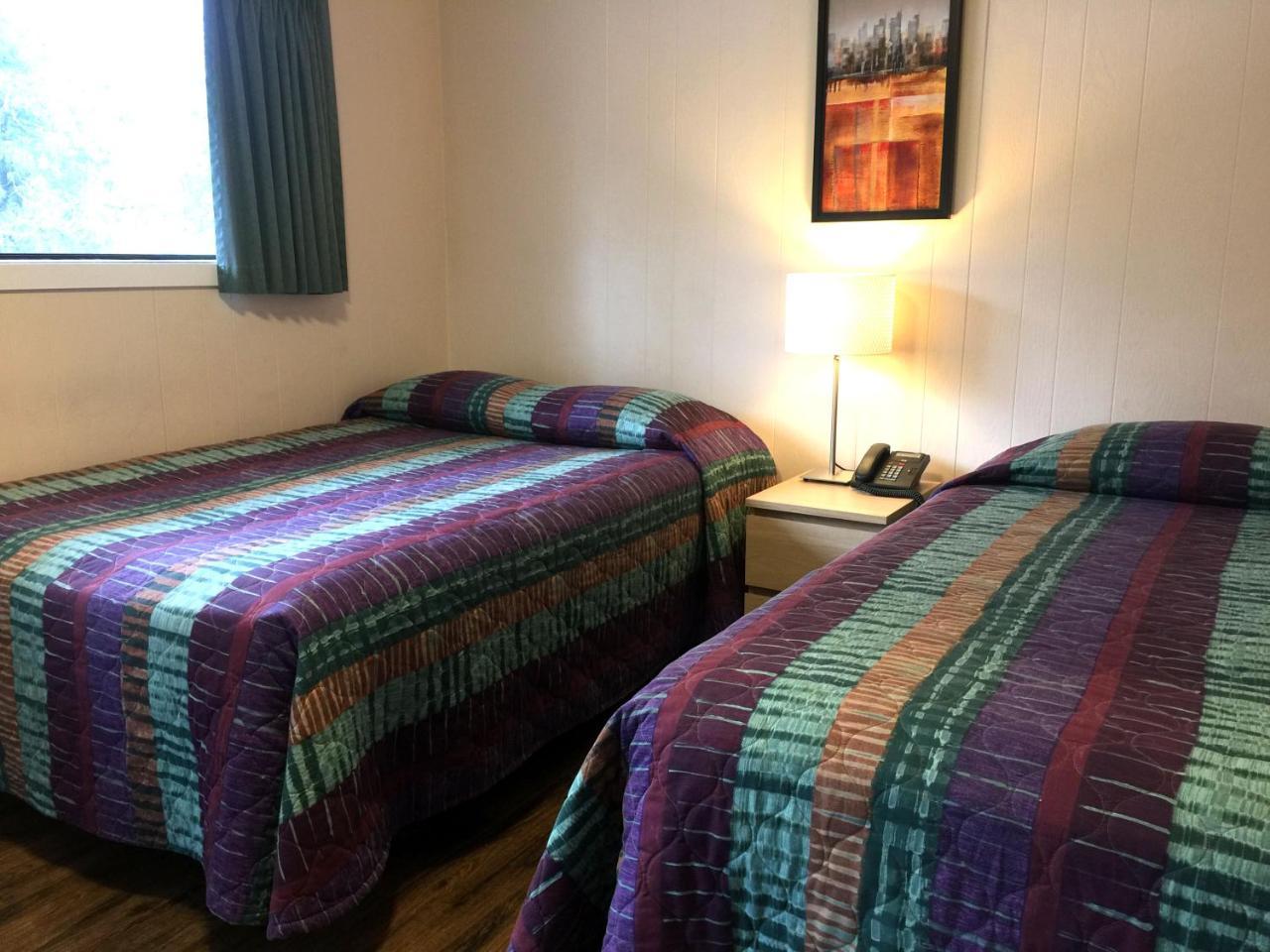 The Hitching Post Motel Pemberton Eksteriør billede